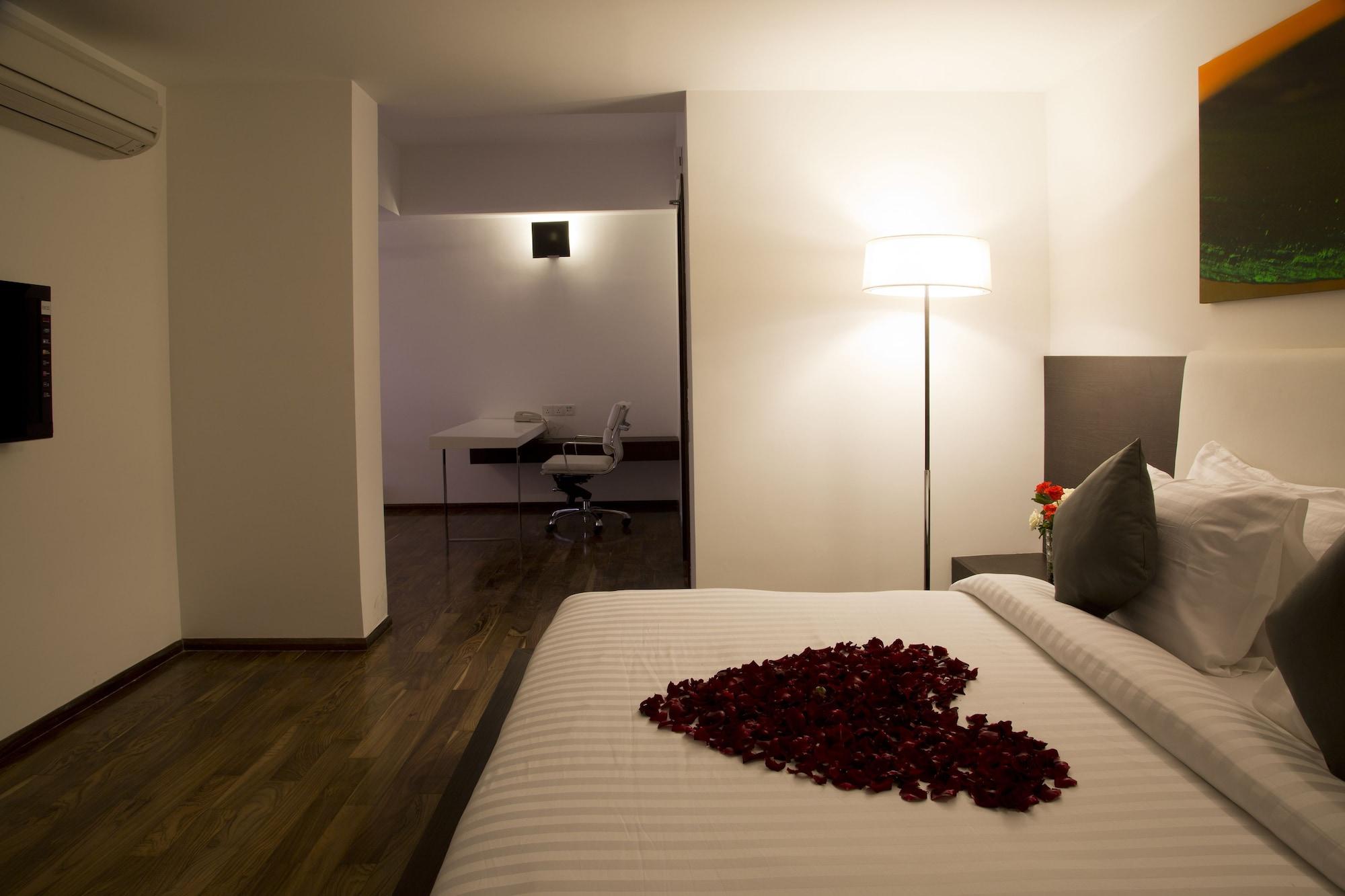 העיר בנגלור Springs Hotels And Spa מראה חיצוני תמונה