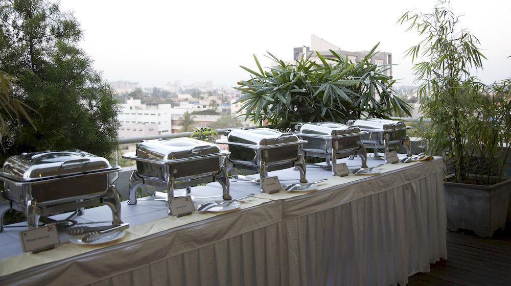 העיר בנגלור Springs Hotels And Spa מראה חיצוני תמונה