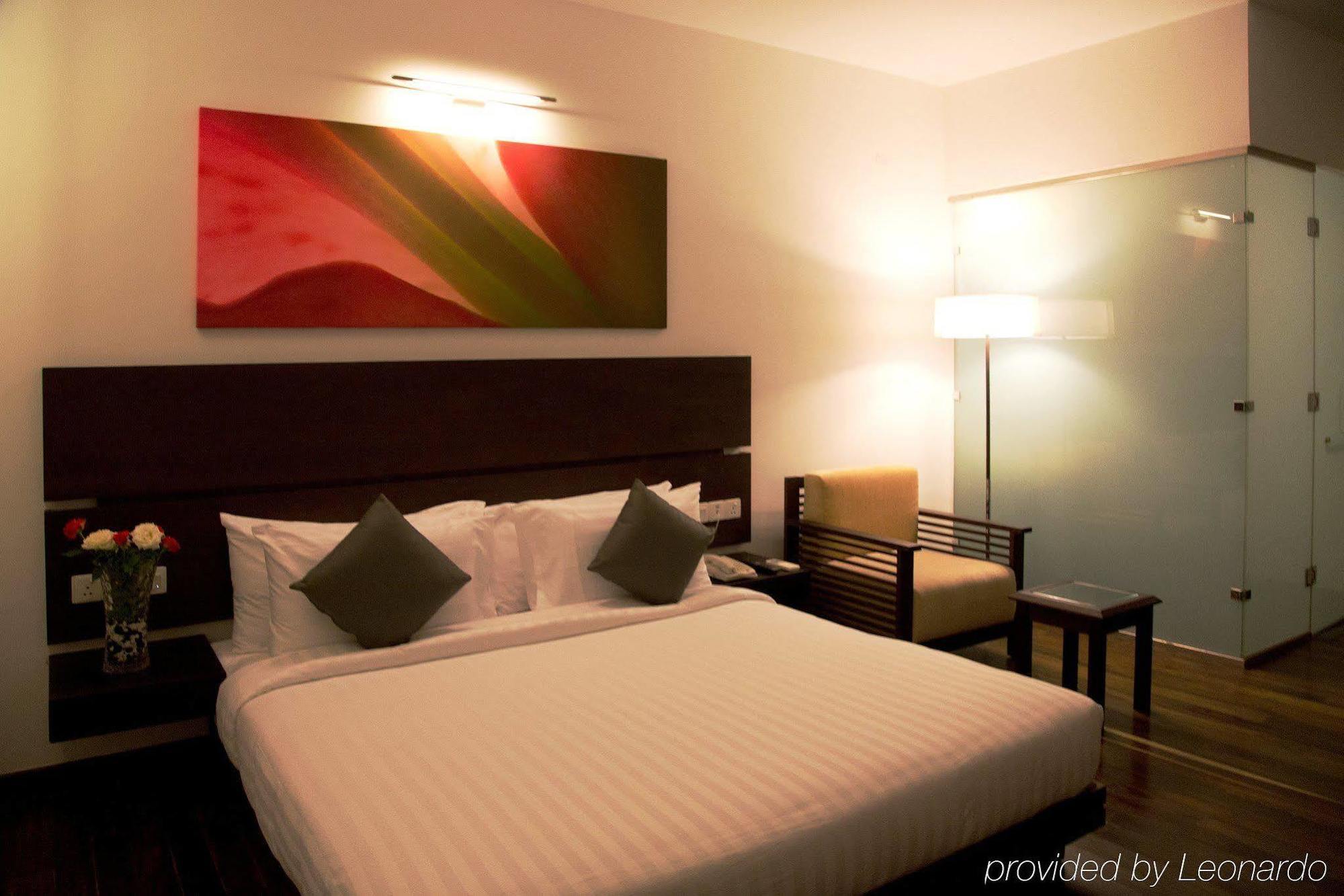 העיר בנגלור Springs Hotels And Spa חדר תמונה