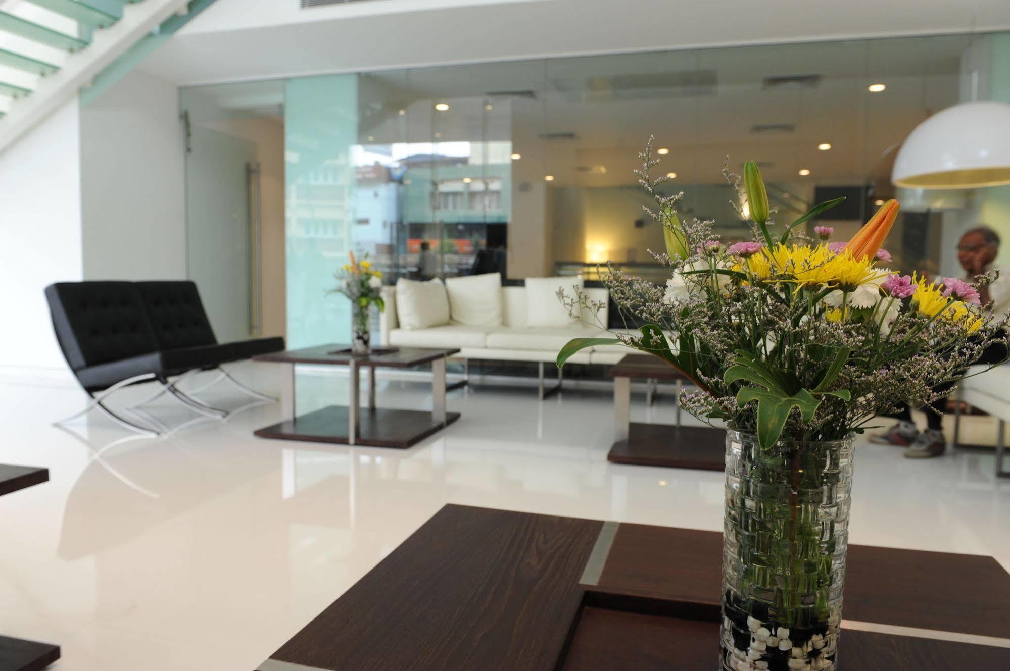 העיר בנגלור Springs Hotels And Spa מראה חיצוני תמונה